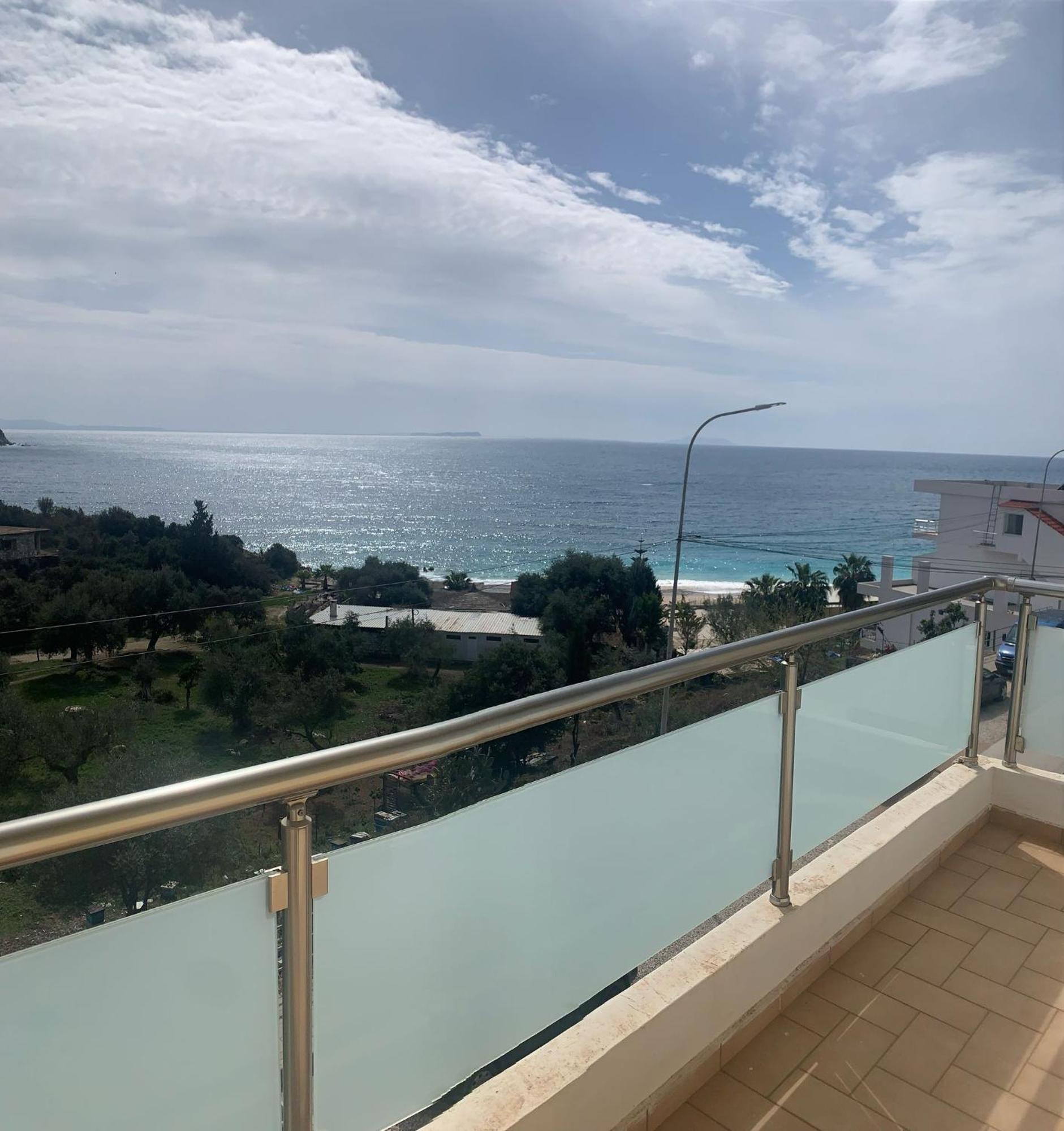Sunset Views Apartment Himare Buitenkant foto